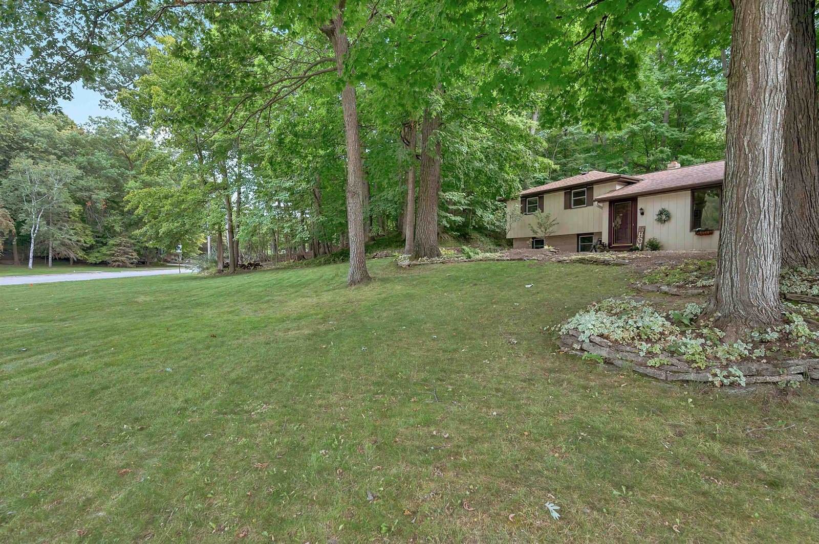 343 Swiss Hill Drive, Green Bay, WI 54302