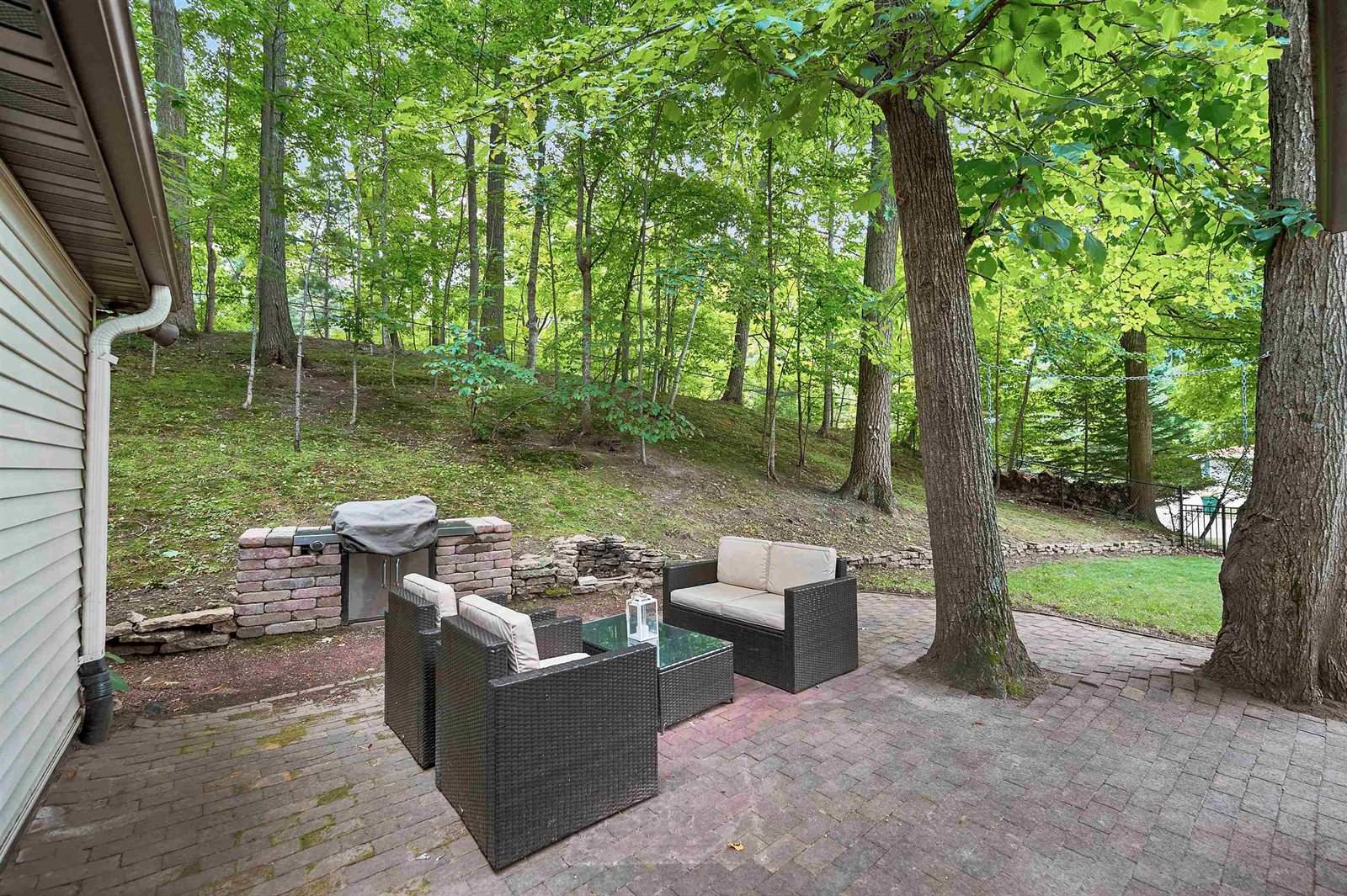 343 Swiss Hill Drive, Green Bay, WI 54302