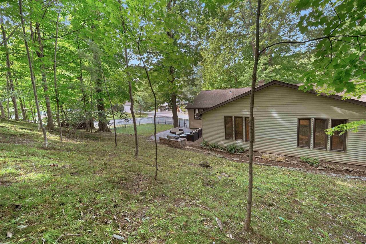 343 Swiss Hill Drive, Green Bay, WI 54302