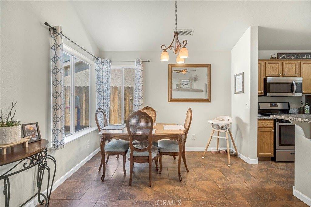 2200 Hanson Avenue, Clovis, CA 93611