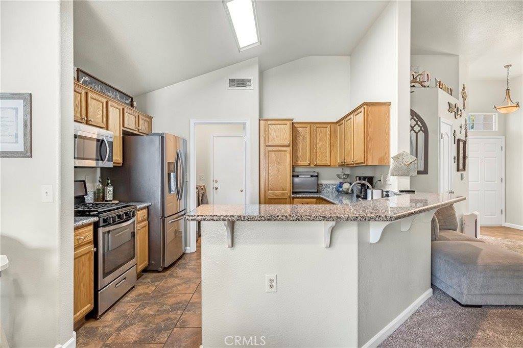 2200 Hanson Avenue, Clovis, CA 93611