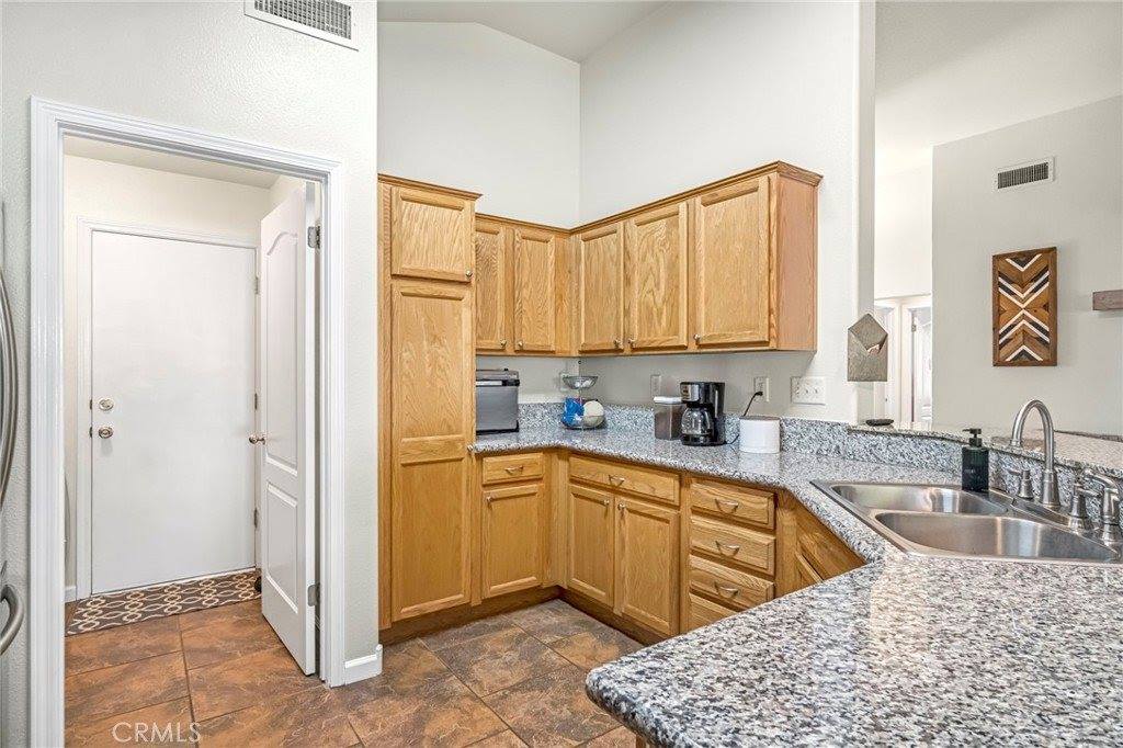 2200 Hanson Avenue, Clovis, CA 93611