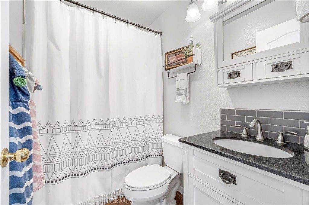 2200 Hanson Avenue, Clovis, CA 93611