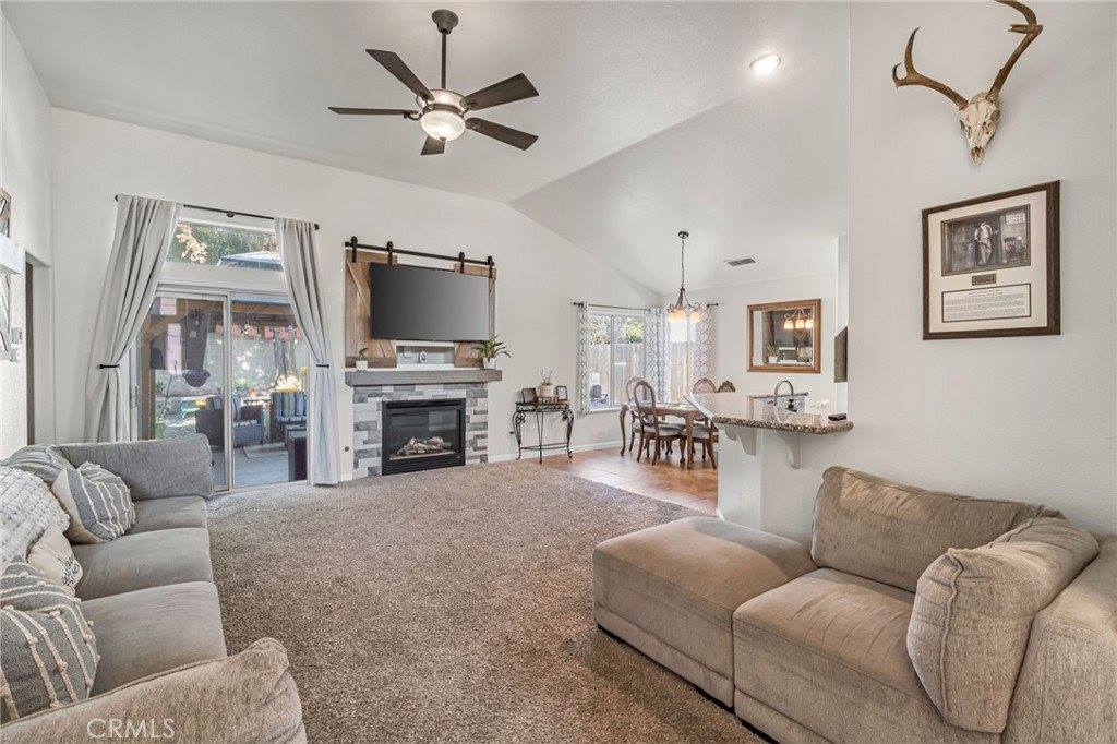 2200 Hanson Avenue, Clovis, CA 93611