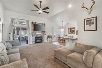 2200 Hanson Avenue, Clovis, CA 93611