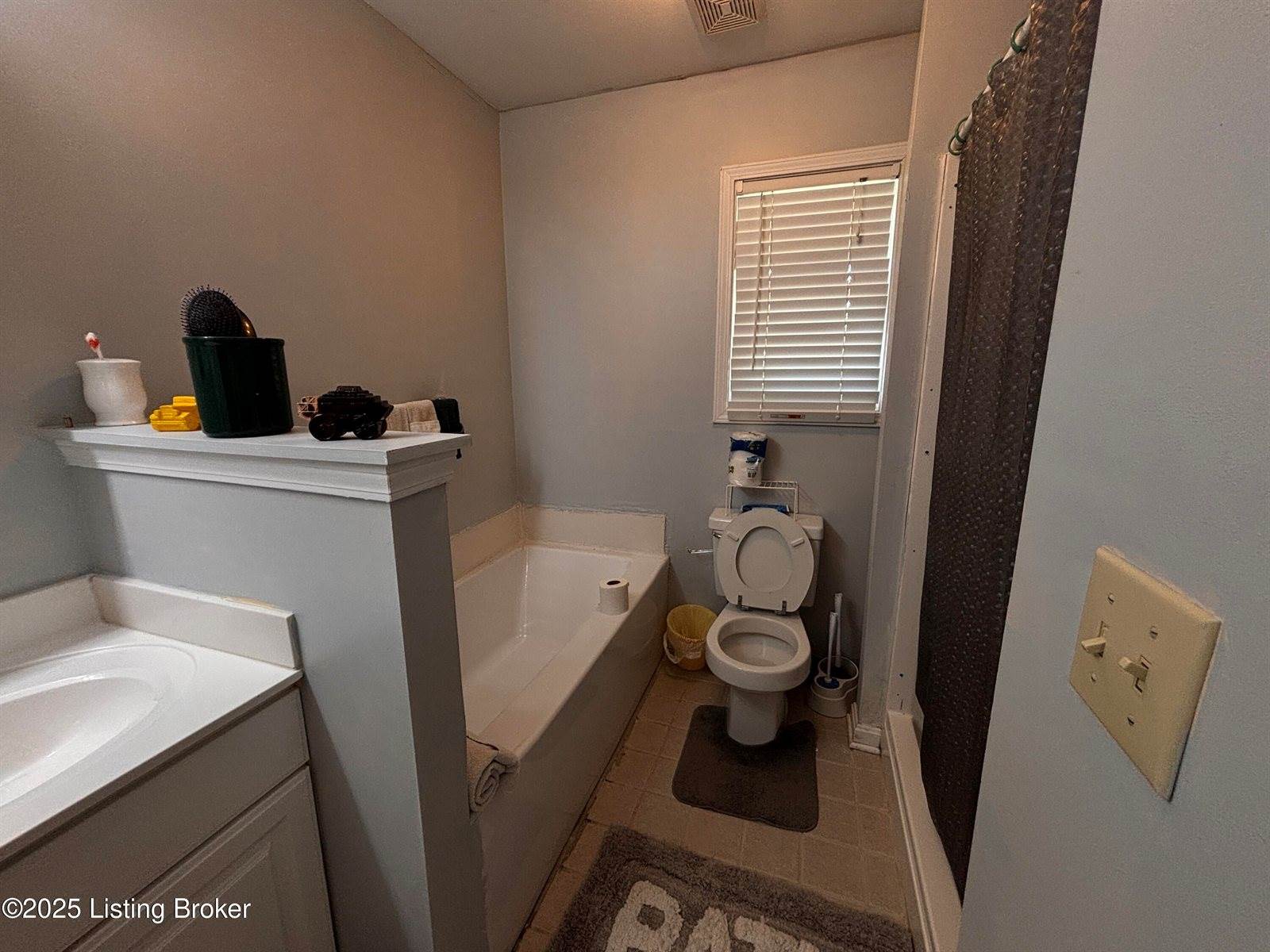 819 Bullitt Hill Rd, Pleasureville, KY 40057