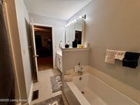 819 Bullitt Hill Rd, Pleasureville, KY 40057