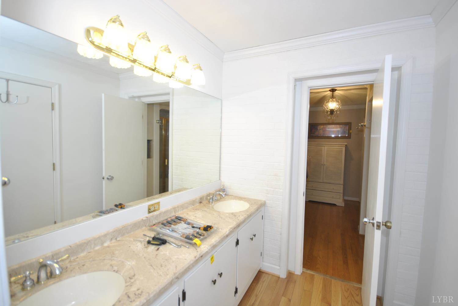 507 Briar Cliff Circle, Lynchburg, VA 24502