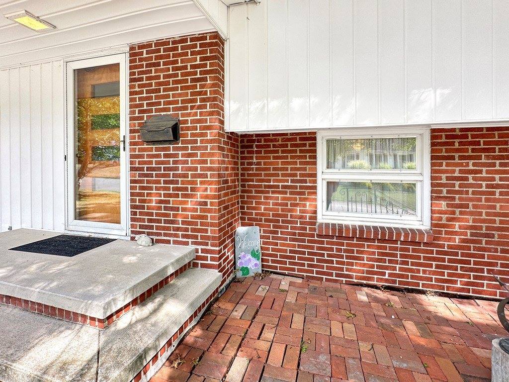 224 Freer Court, Ashland, OH 44805