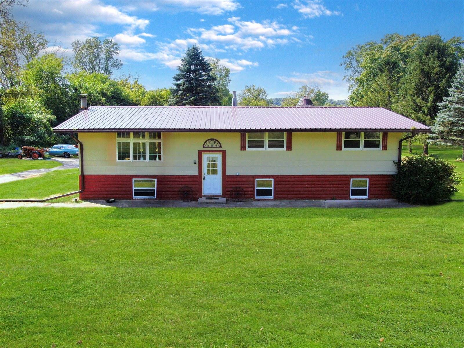 242 2nd St, Bell Center, WI 54631