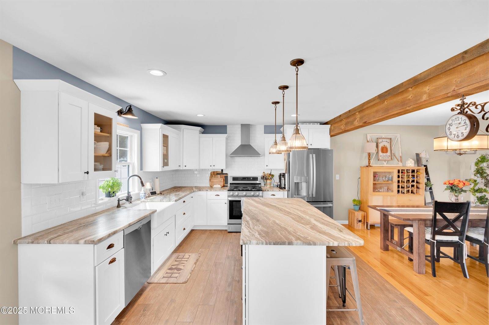 16 East Shenendoah Road, Howell, NJ 07731