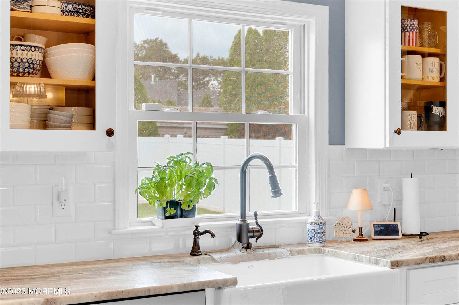 16 East Shenendoah Road, Howell, NJ 07731