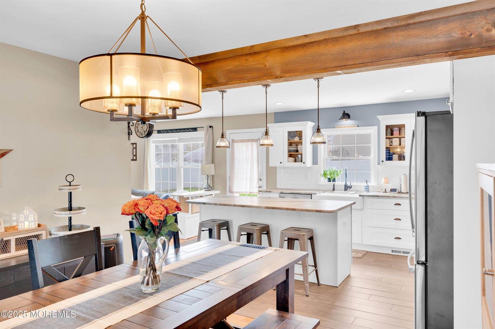 16 East Shenendoah Road, Howell, NJ 07731