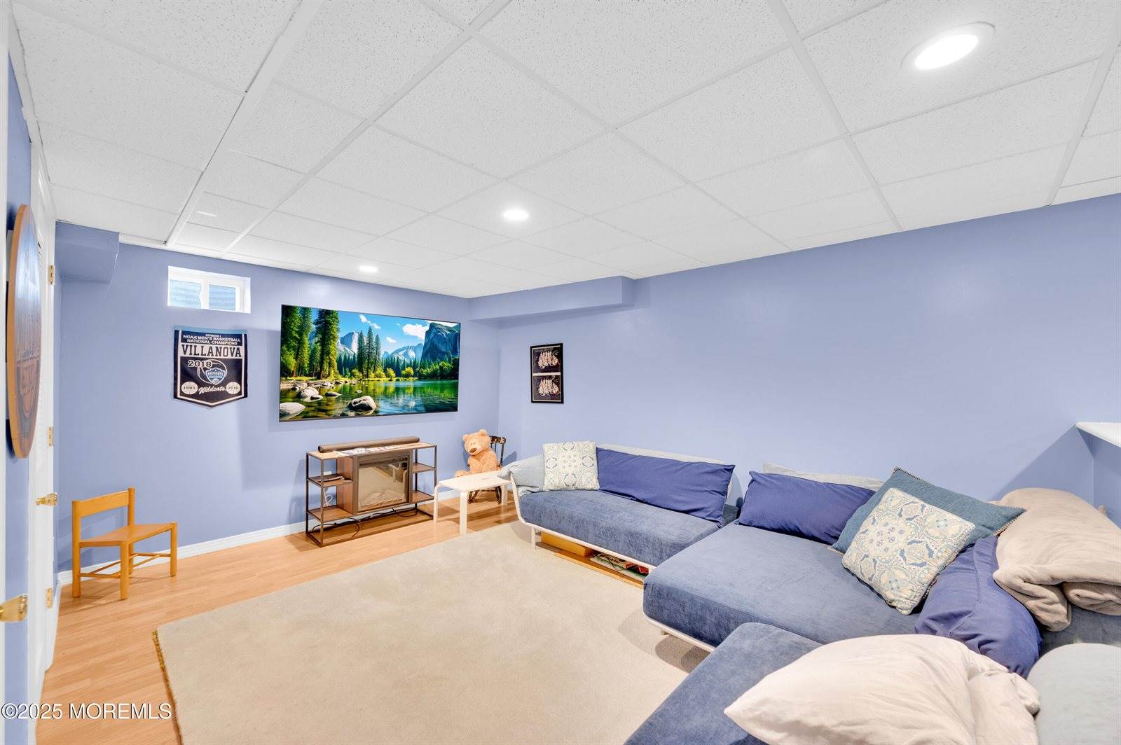 16 East Shenendoah Road, Howell, NJ 07731