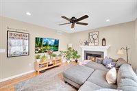 16 East Shenendoah Road, Howell, NJ 07731