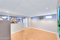 16 East Shenendoah Road, Howell, NJ 07731