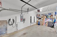 16 East Shenendoah Road, Howell, NJ 07731