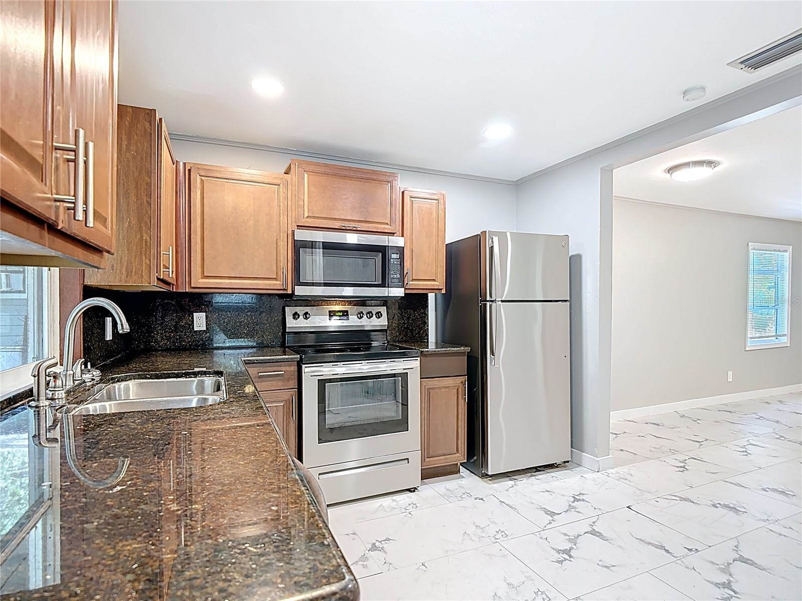 262 Palmacea Road, Fort Myers, FL 33905