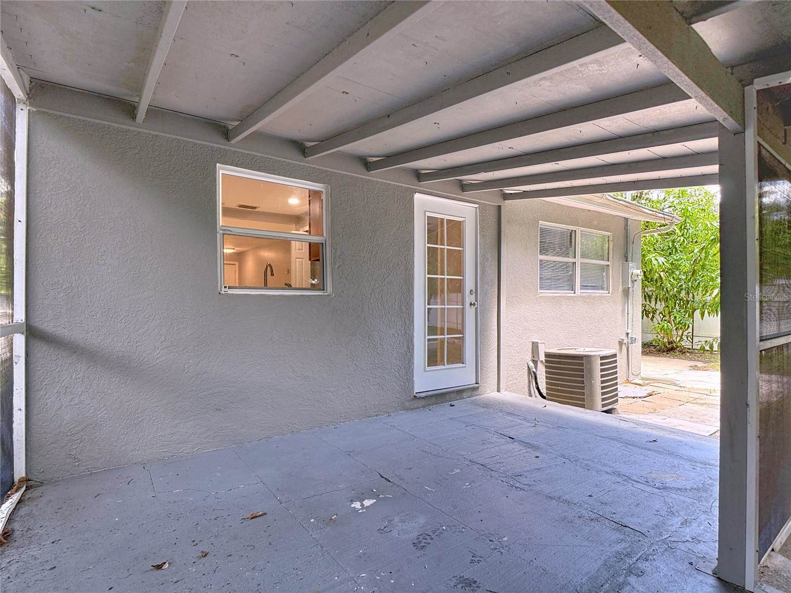 262 Palmacea Road, Fort Myers, FL 33905