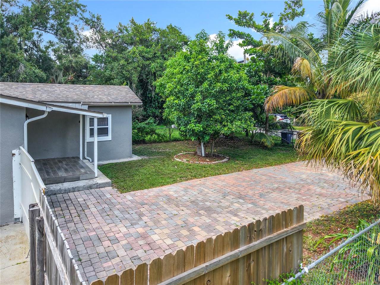 262 Palmacea Road, Fort Myers, FL 33905