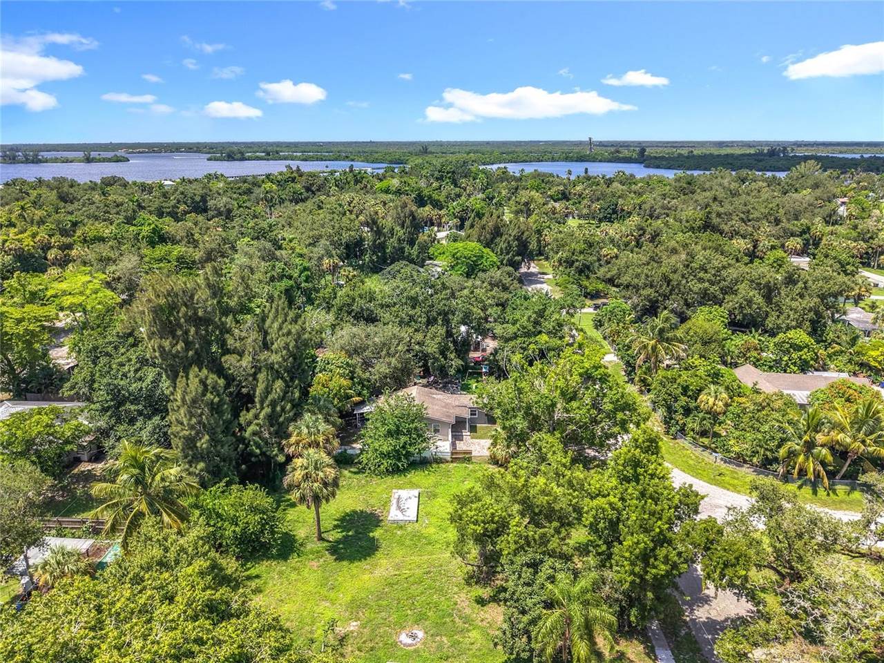 262 Palmacea Road, Fort Myers, FL 33905