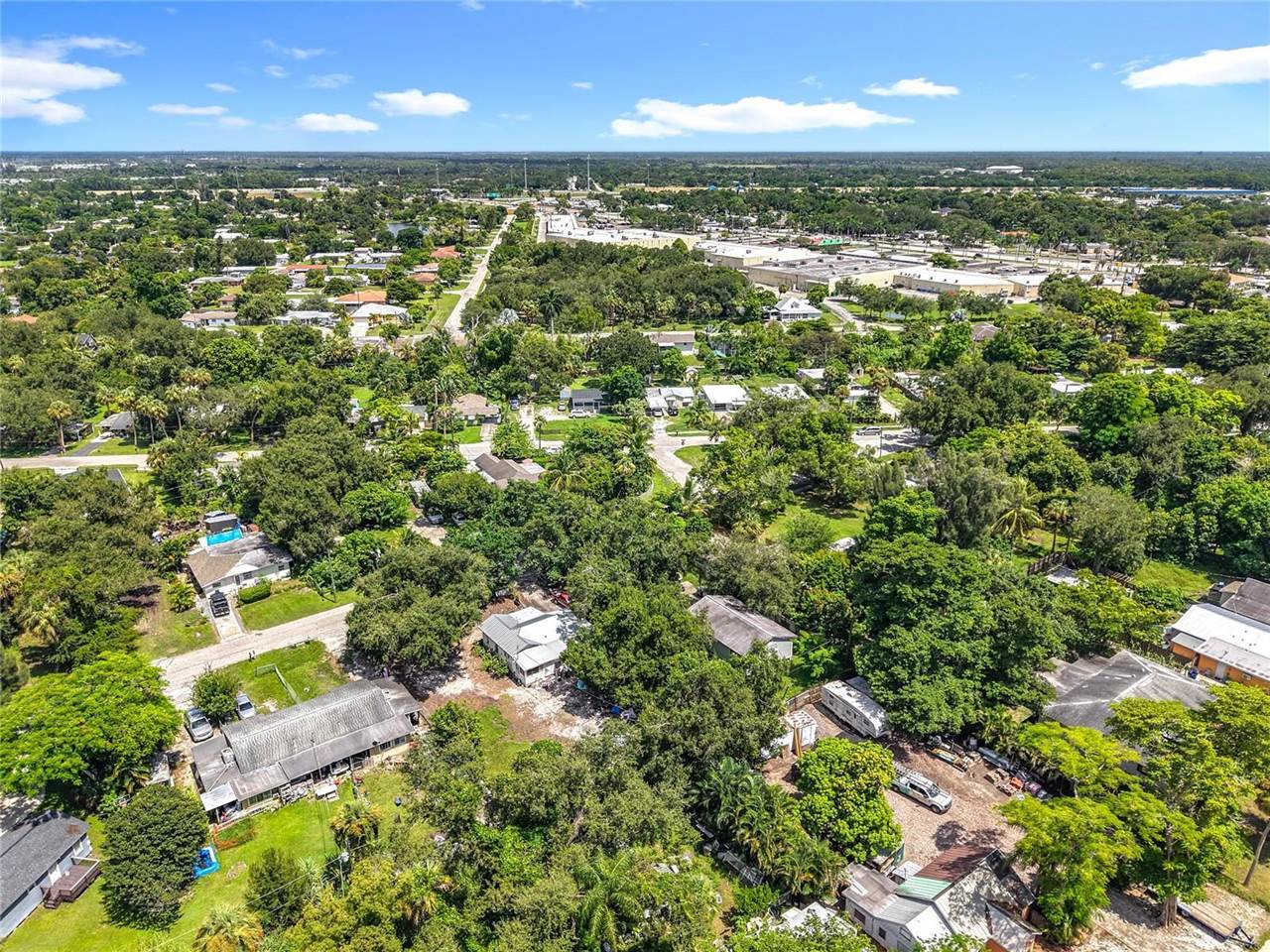 262 Palmacea Road, Fort Myers, FL 33905