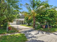262 Palmacea Road, Fort Myers, FL 33905