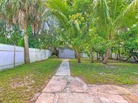 262 Palmacea Road, Fort Myers, FL 33905