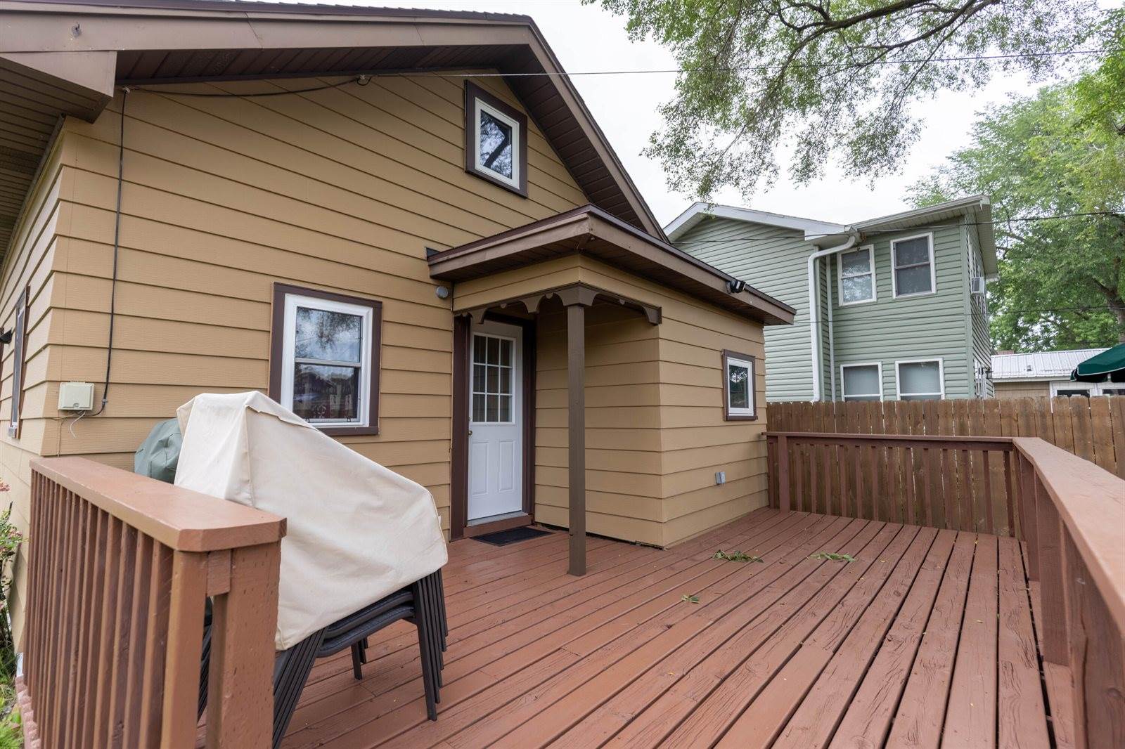 2302 Wood St, La Crosse, WI 54603