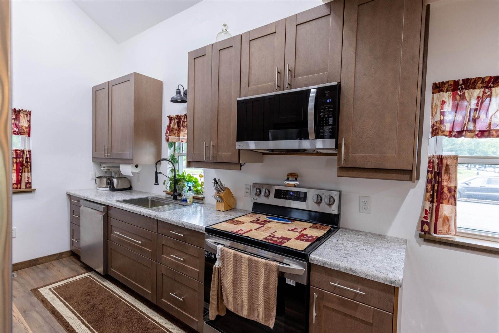 2302 Wood St, La Crosse, WI 54603
