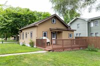 2302 Wood St, La Crosse, WI 54603