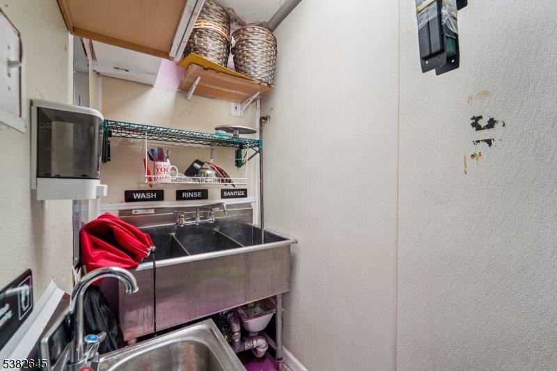 343 Monroe St, Passaic City, NJ 07055