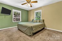 560 Hunters Ridge Drive, Mills River, NC 28759