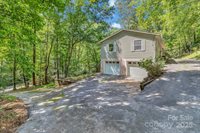 560 Hunters Ridge Drive, Mills River, NC 28759