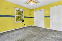 560 Hunters Ridge Drive, Mills River, NC 28759