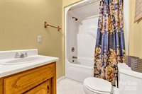 560 Hunters Ridge Drive, Mills River, NC 28759