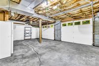 560 Hunters Ridge Drive, Mills River, NC 28759