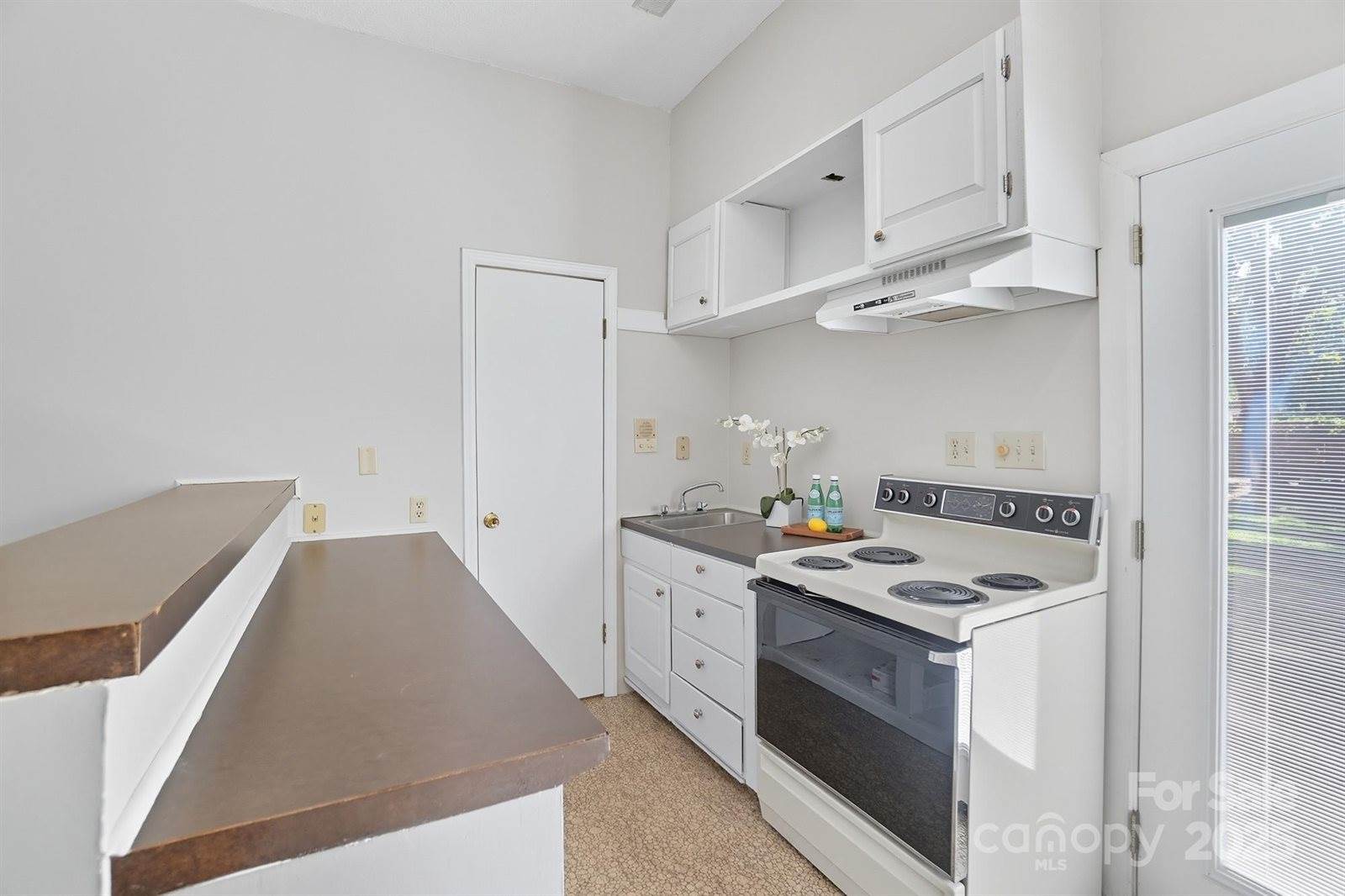 1136 Cameo Court, Charlotte, NC 28270