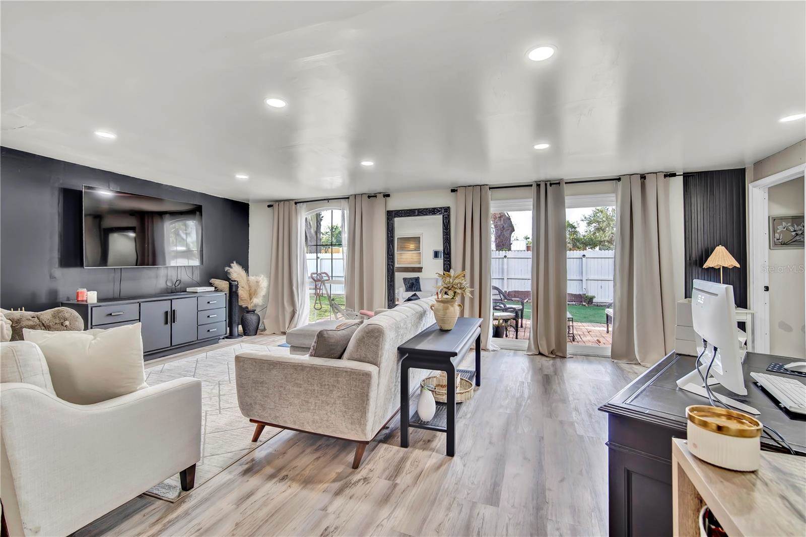 427 West Lakeview Avenue, Lake Mary, FL 32746