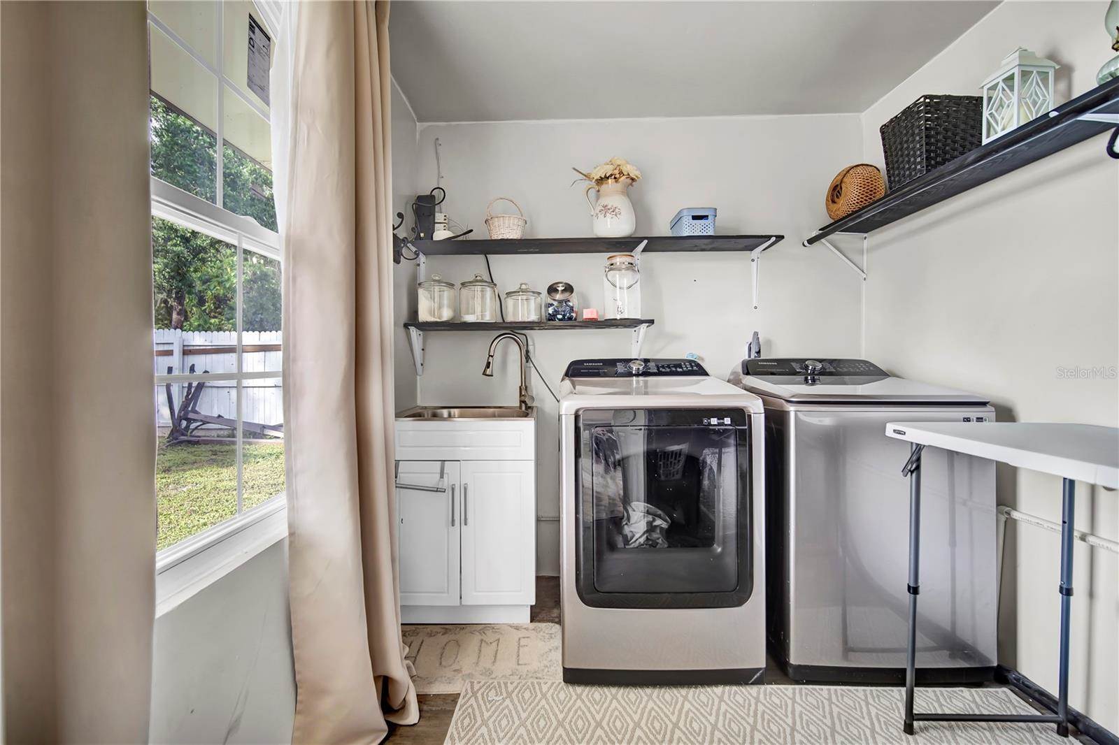 427 West Lakeview Avenue, Lake Mary, FL 32746