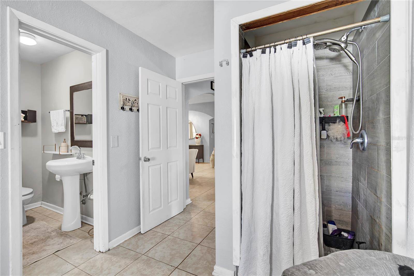 427 West Lakeview Avenue, Lake Mary, FL 32746