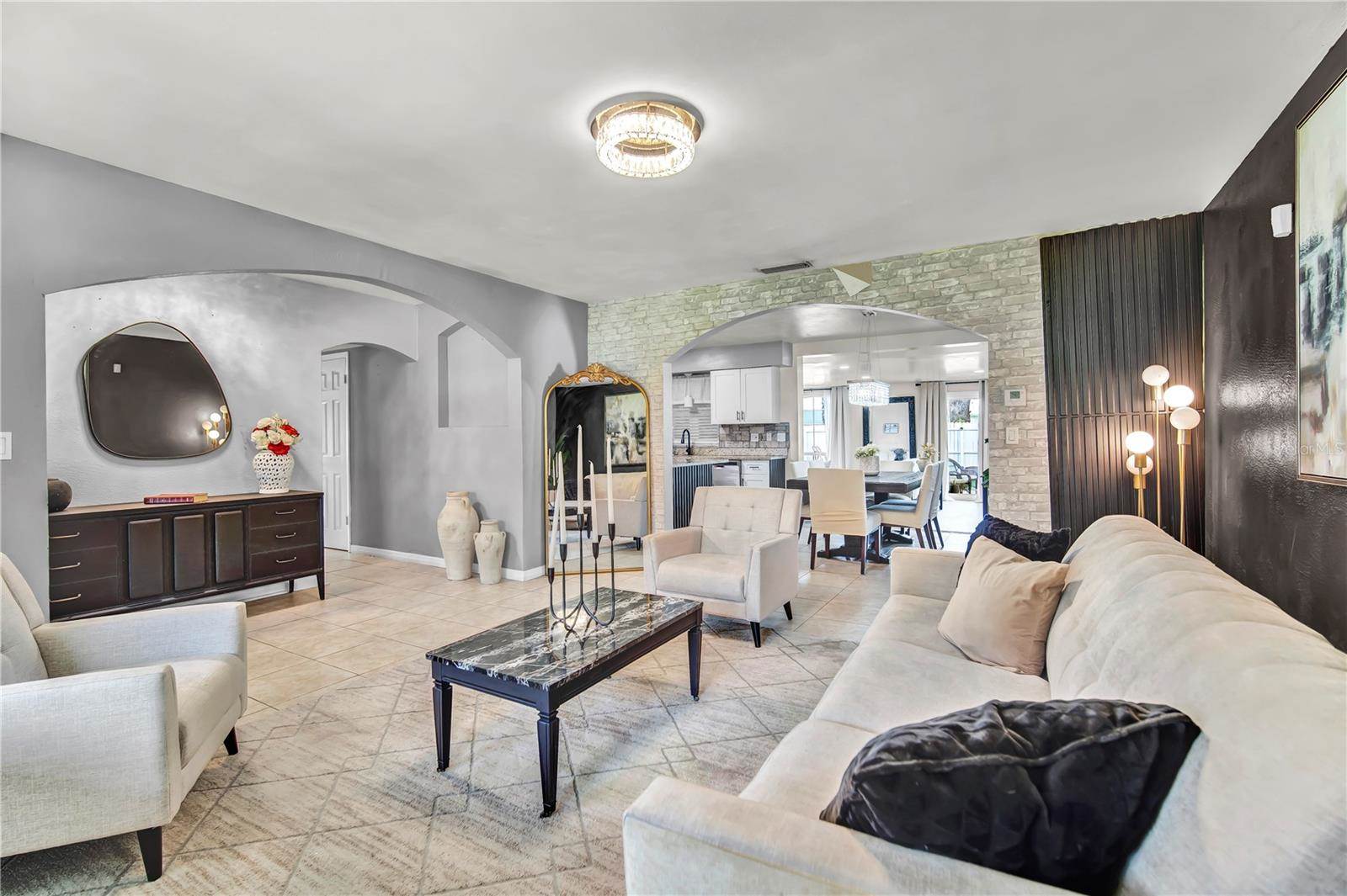 427 West Lakeview Avenue, Lake Mary, FL 32746