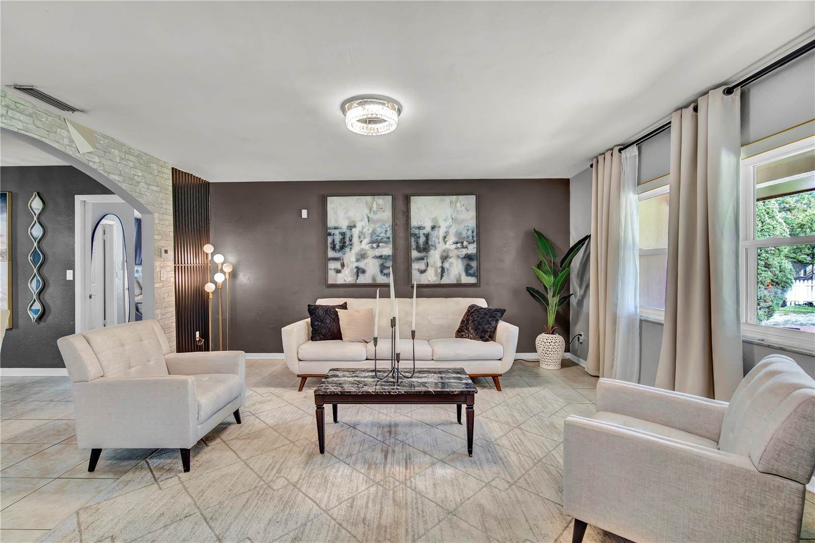 427 West Lakeview Avenue, Lake Mary, FL 32746