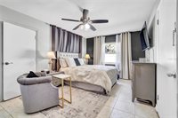 427 West Lakeview Avenue, Lake Mary, FL 32746