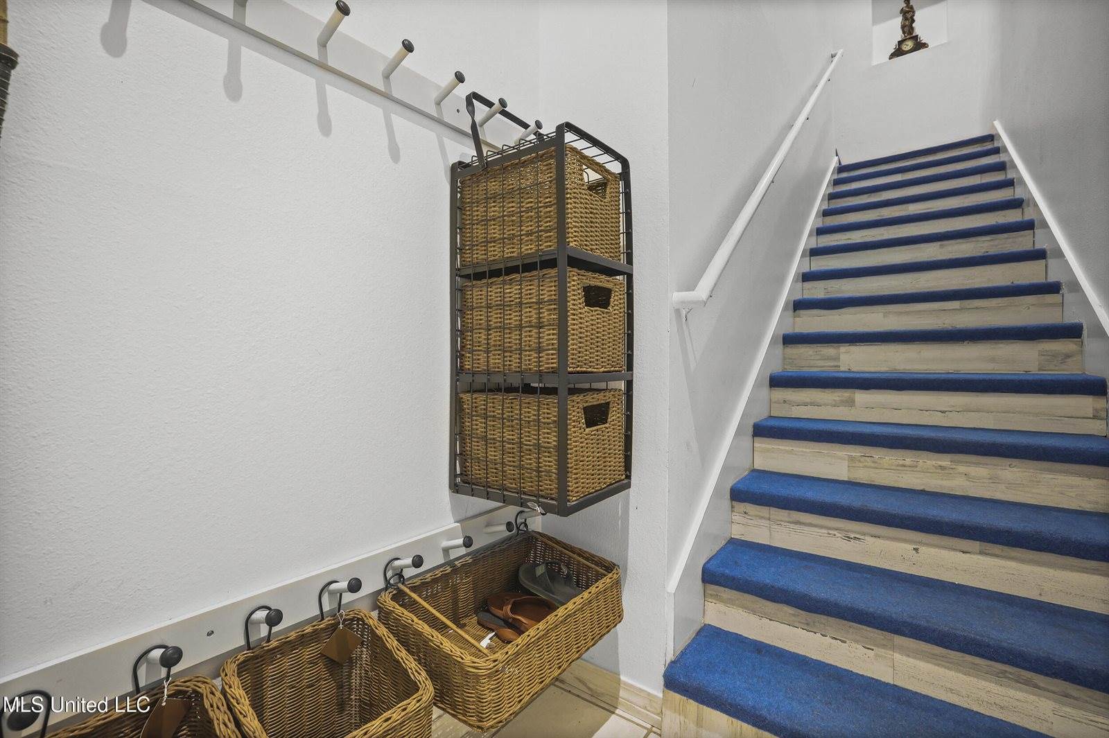 2252 Beach Drive, Gulfport, MS 39507