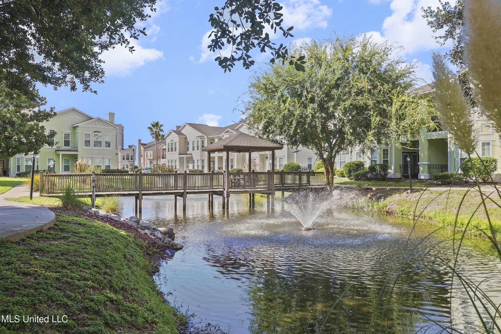 2252 Beach Drive, Gulfport, MS 39507