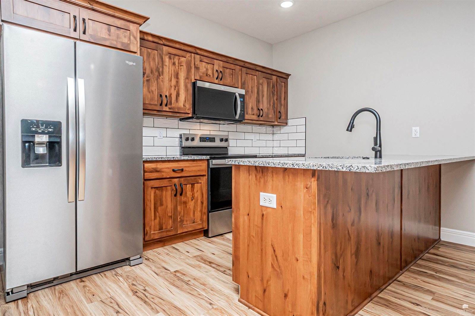 1800-1802 Broadfoot Drive, Abilene, KS 67410