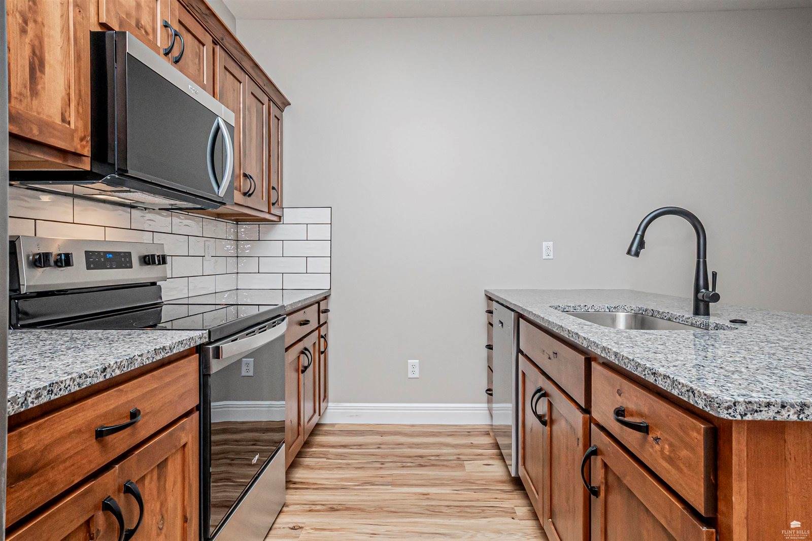 1800-1802 Broadfoot Drive, Abilene, KS 67410