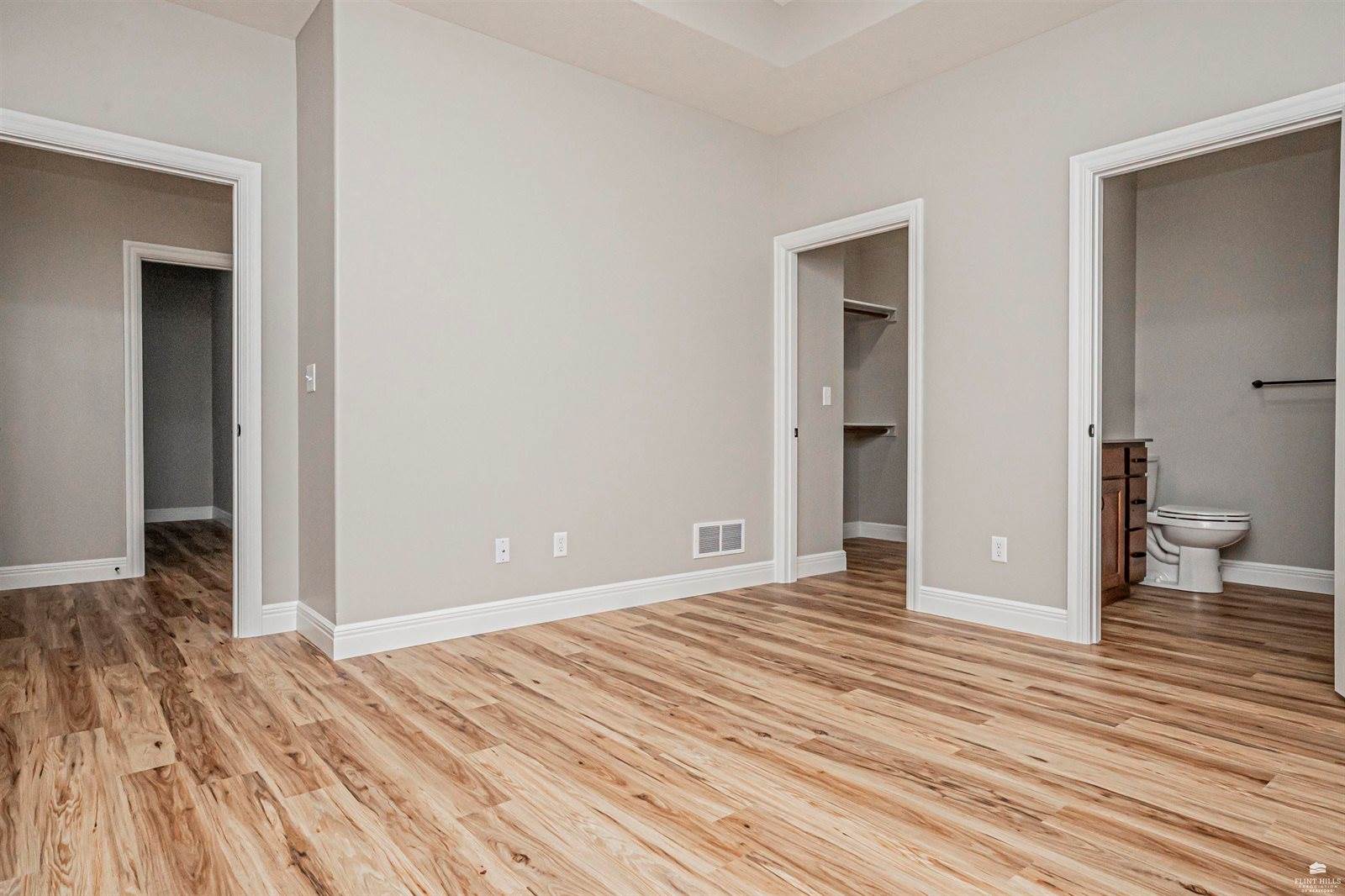 1800-1802 Broadfoot Drive, Abilene, KS 67410