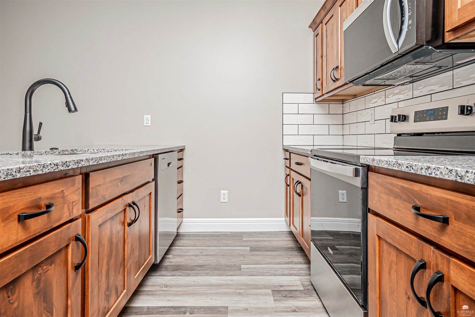 1800-1802 Broadfoot Drive, Abilene, KS 67410